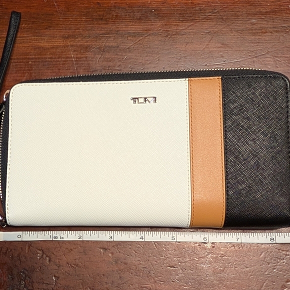 TUMI Black, White, and Tan Travel Wallet - Picture 3 of 5